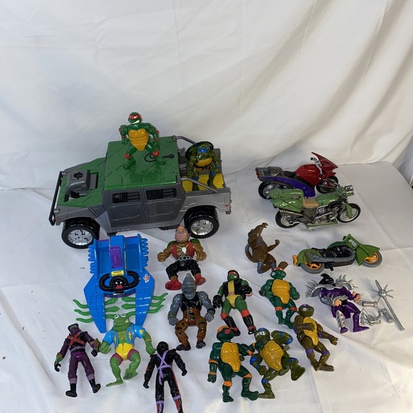 LOT Teenage Mutant Ninja Turtles TMNT Action Figures Cars Motorcycles Rare Vtg - Picture 8 of 9